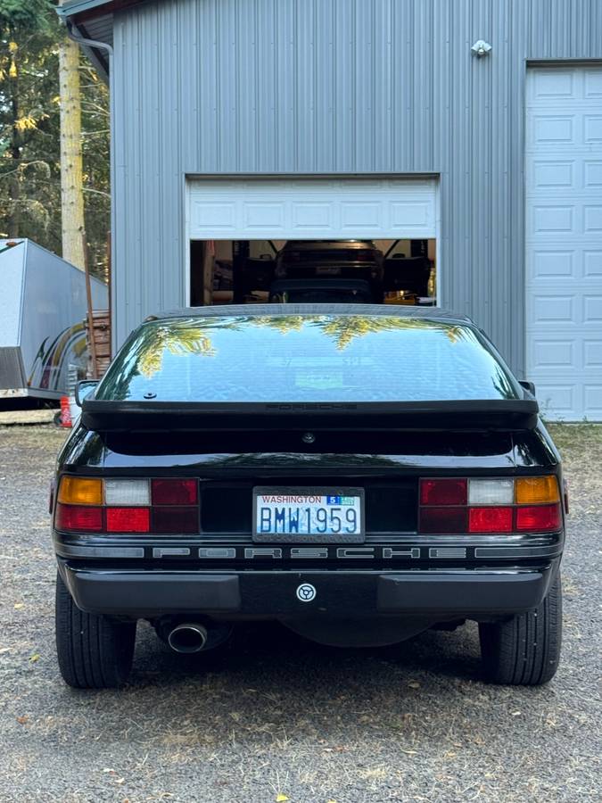 Porsche-924-s-1987-black