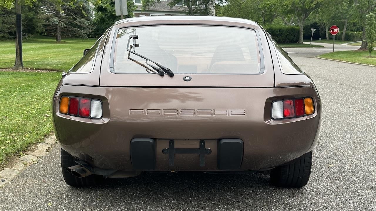 Porsche-928-1978-13
