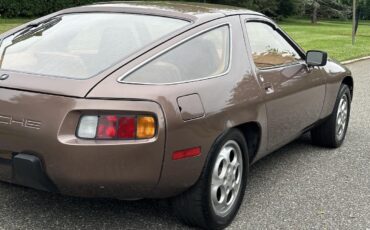 Porsche-928-1978-16