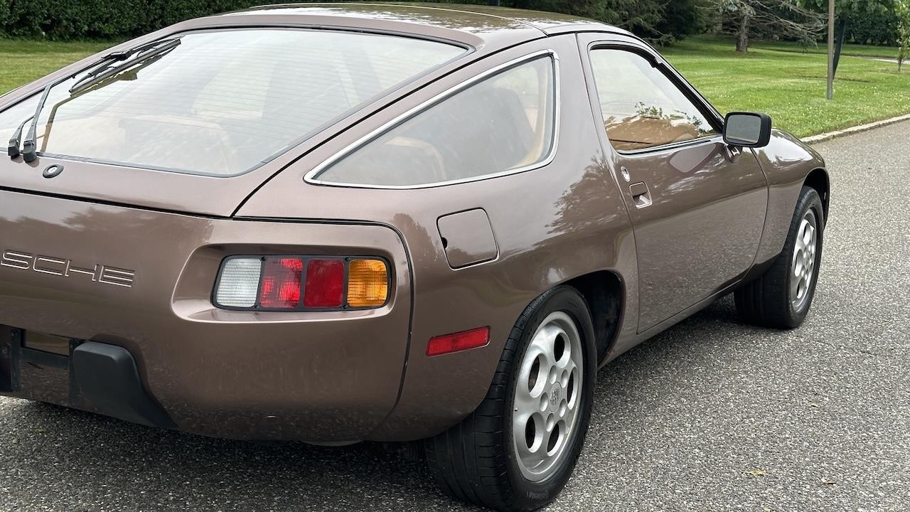 Porsche-928-1978-16