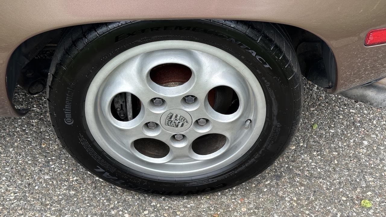 Porsche-928-1978-35