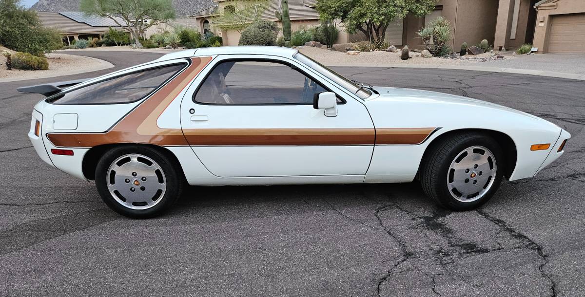 Porsche-928-1978-white