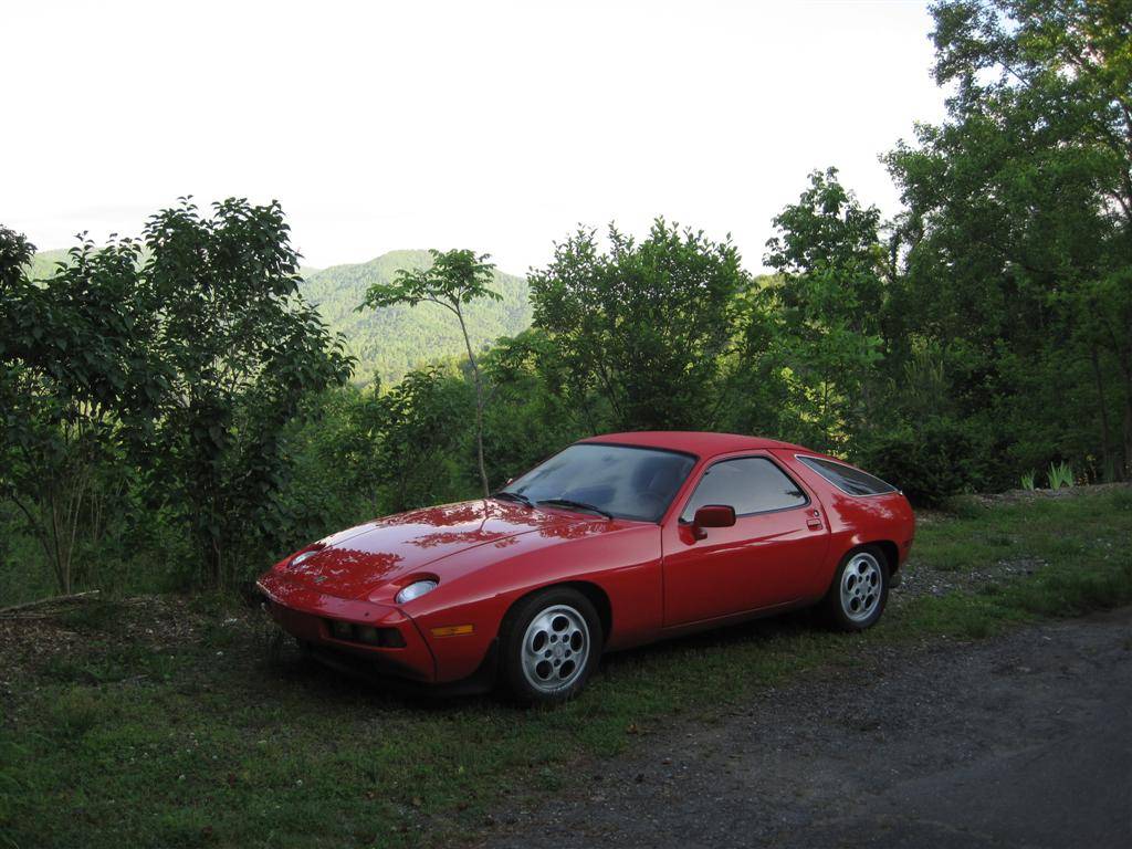 Porsche-928-1979-red-2