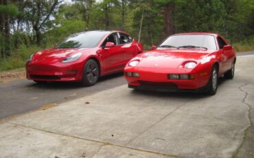 Porsche-928-1979-red-23