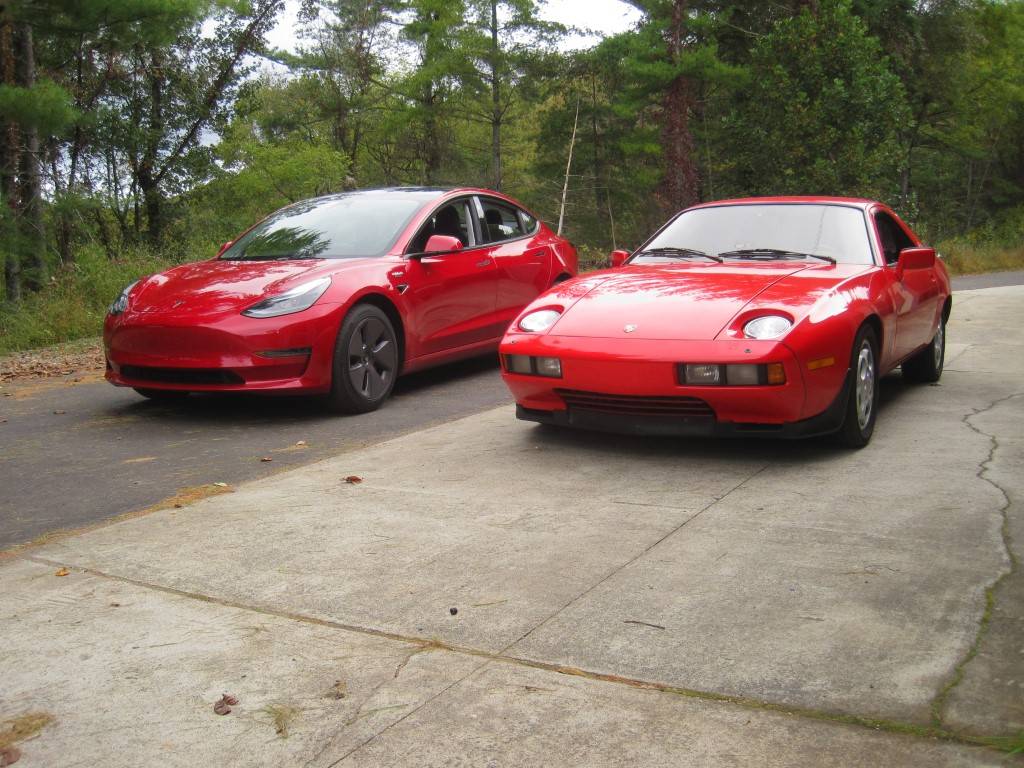 Porsche-928-1979-red-23