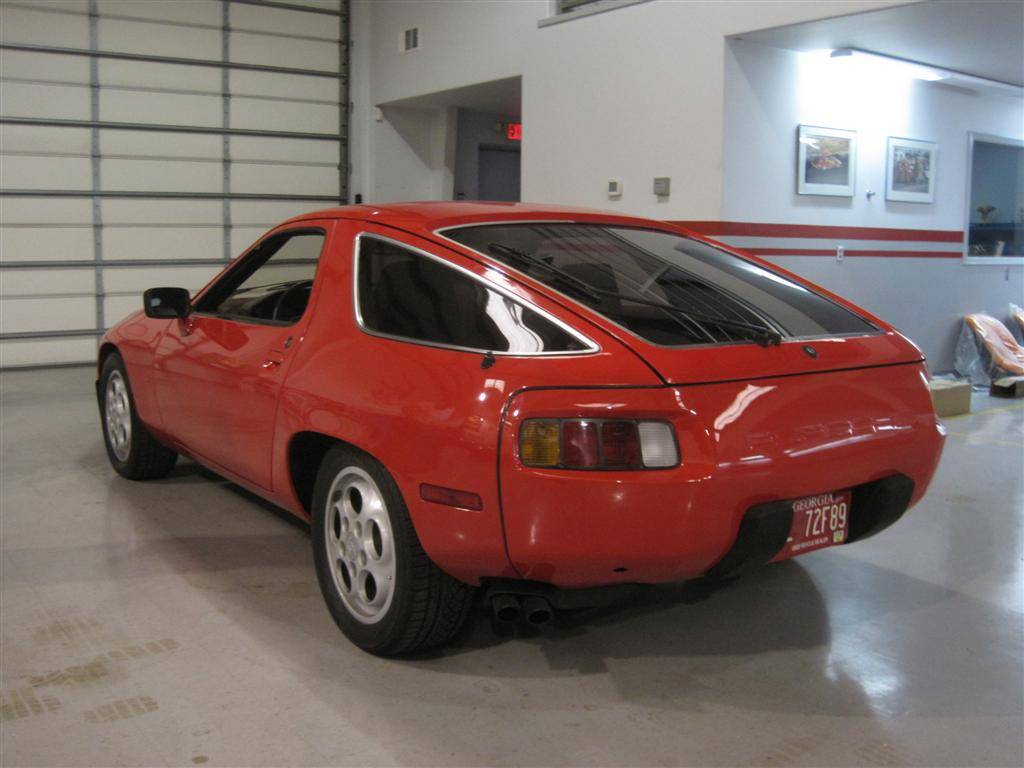 Porsche-928-1979-red-3