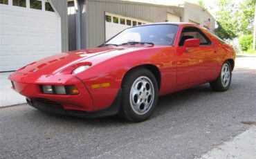 Porsche-928-1979-red-4