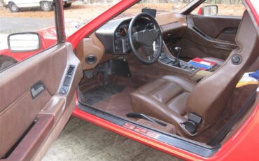 Porsche-928-1979-red-9