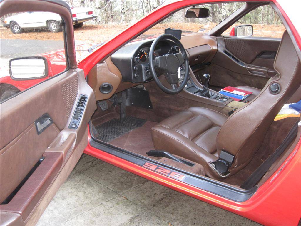 Porsche-928-1979-red-9