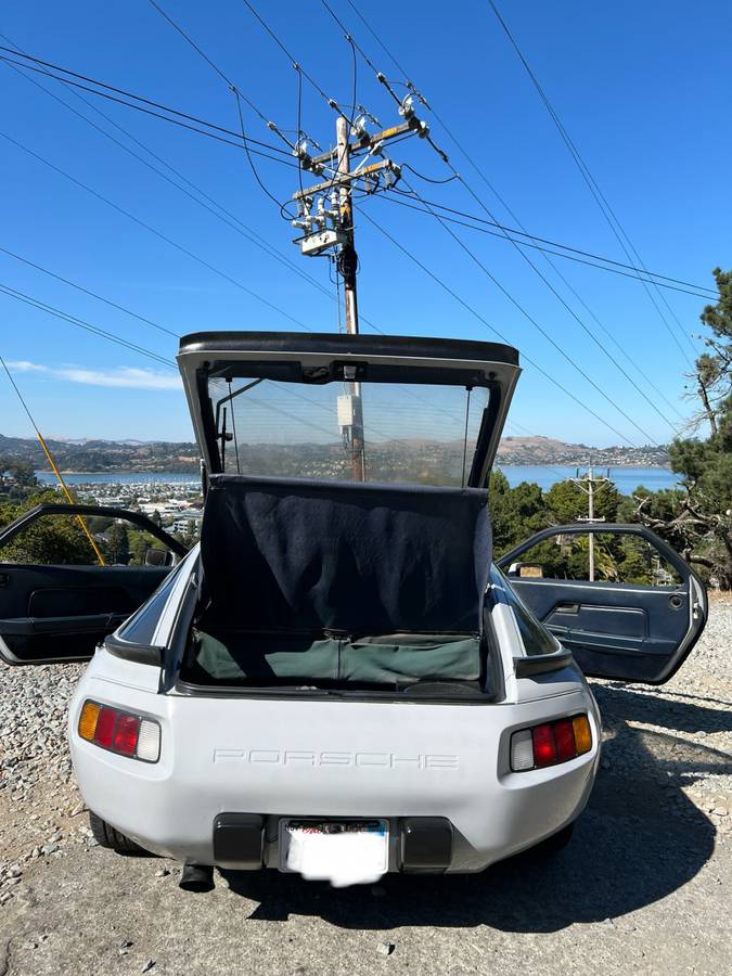 Porsche-928-1981-13