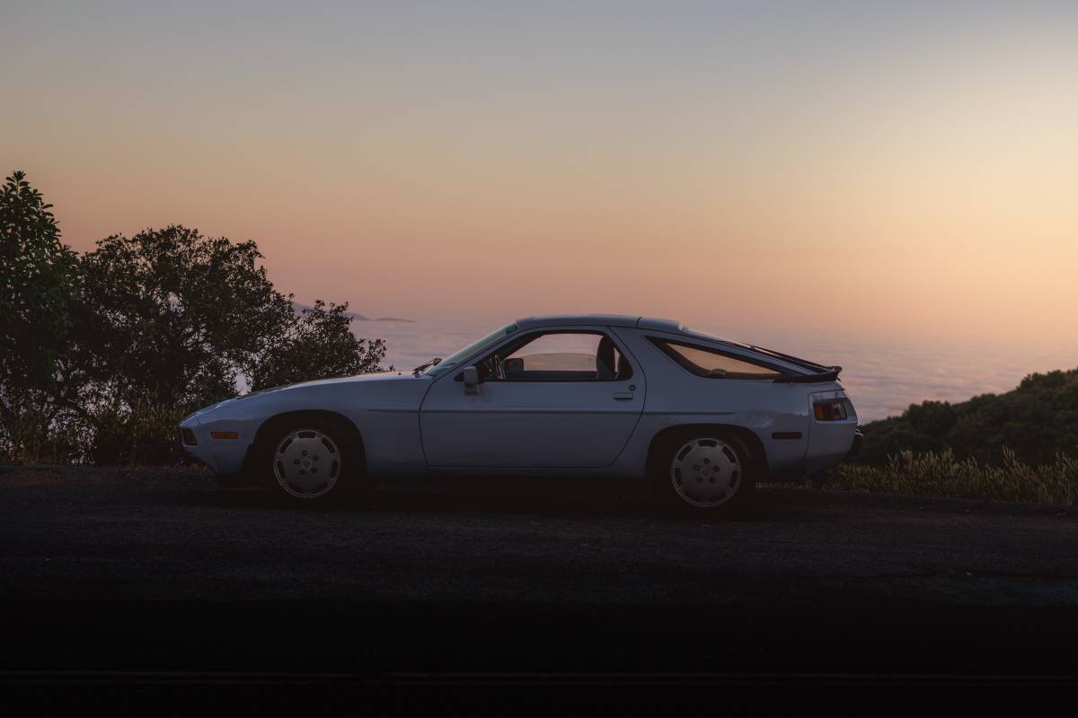 Porsche-928-1981-17