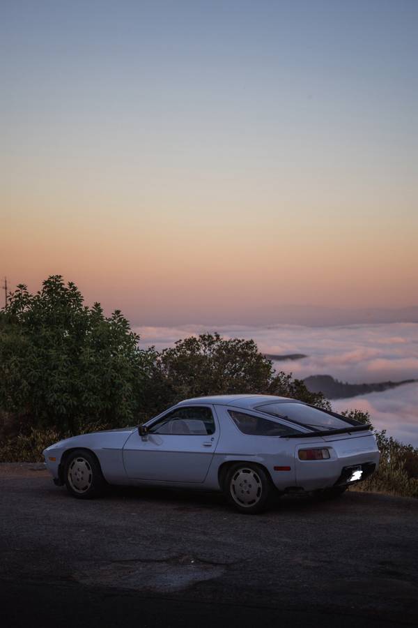 Porsche-928-1981-18