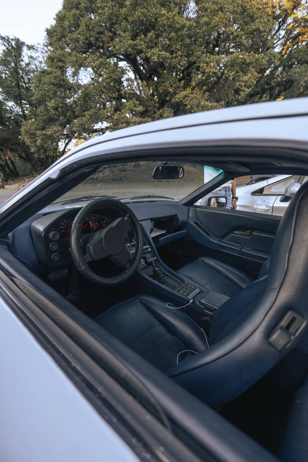 Porsche-928-1981-19