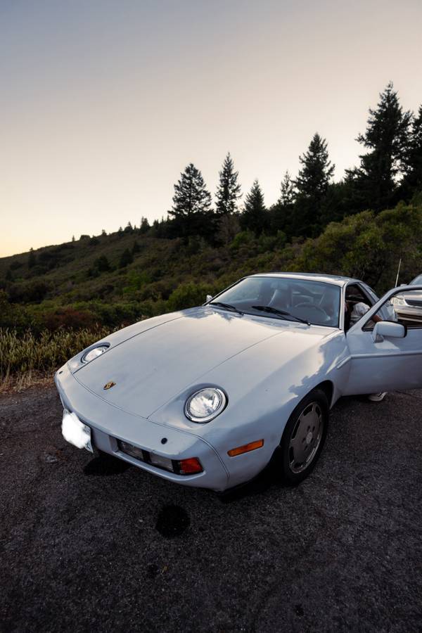 Porsche-928-1981-2