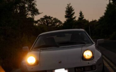 Porsche-928-1981-3