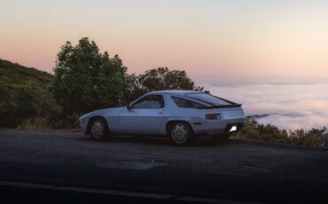 Porsche-928-1981-8