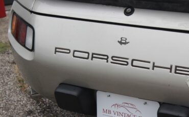 Porsche-928-1981-Hatchback-11