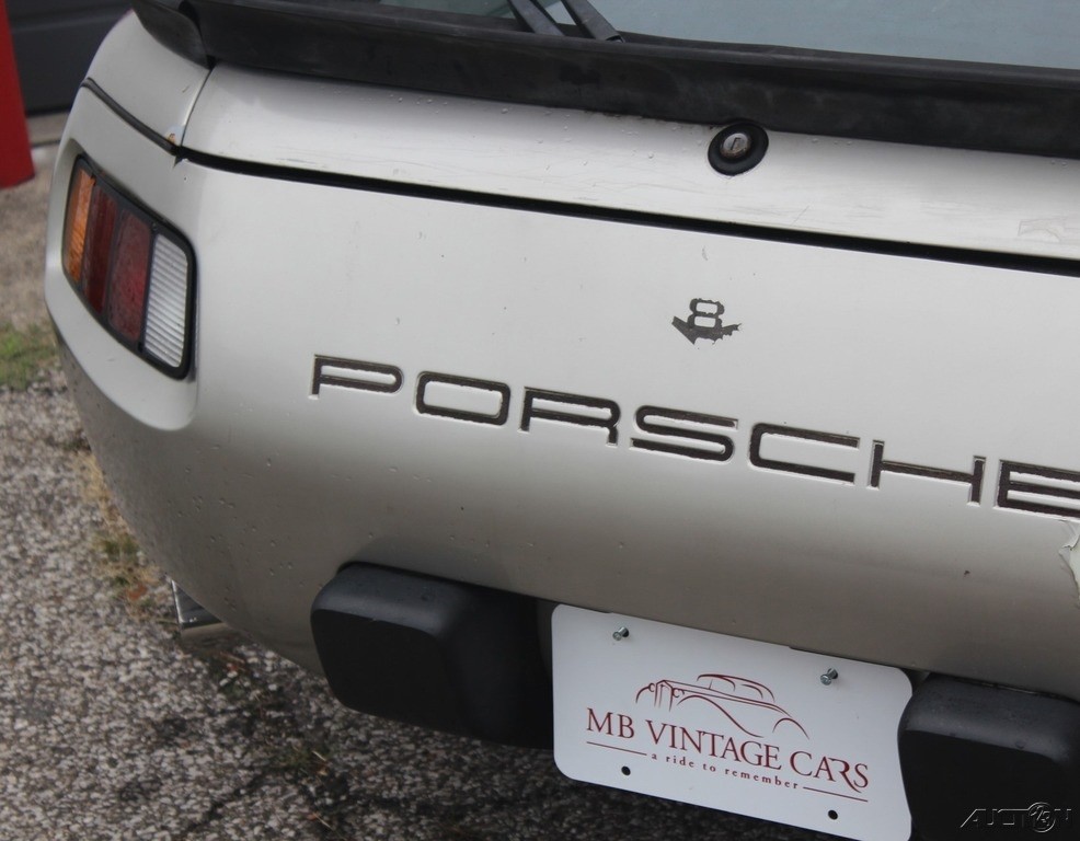 Porsche-928-1981-Hatchback-11