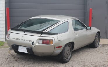Porsche-928-1981-Hatchback-3