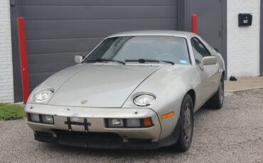 Porsche-928-1981-Hatchback