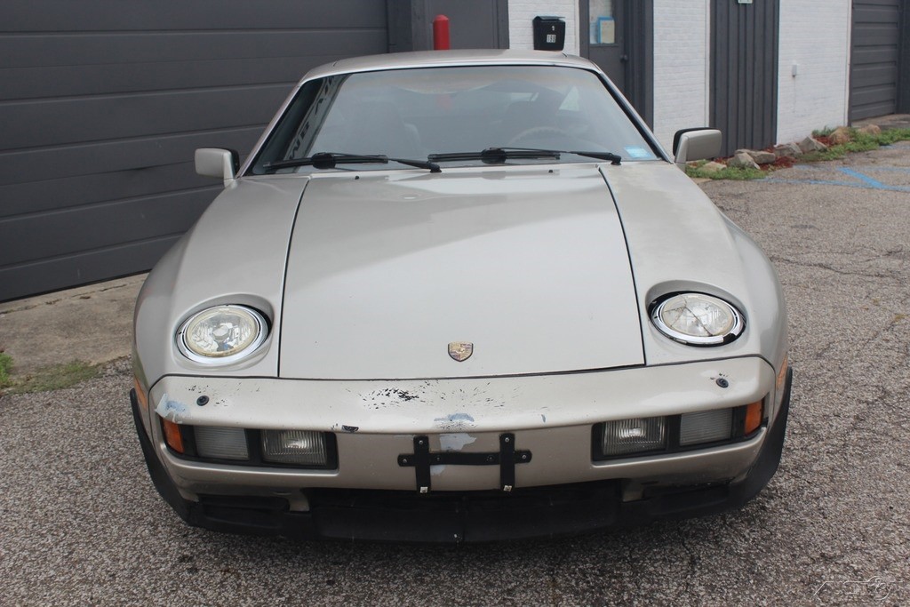 Porsche-928-1981-Hatchback-4
