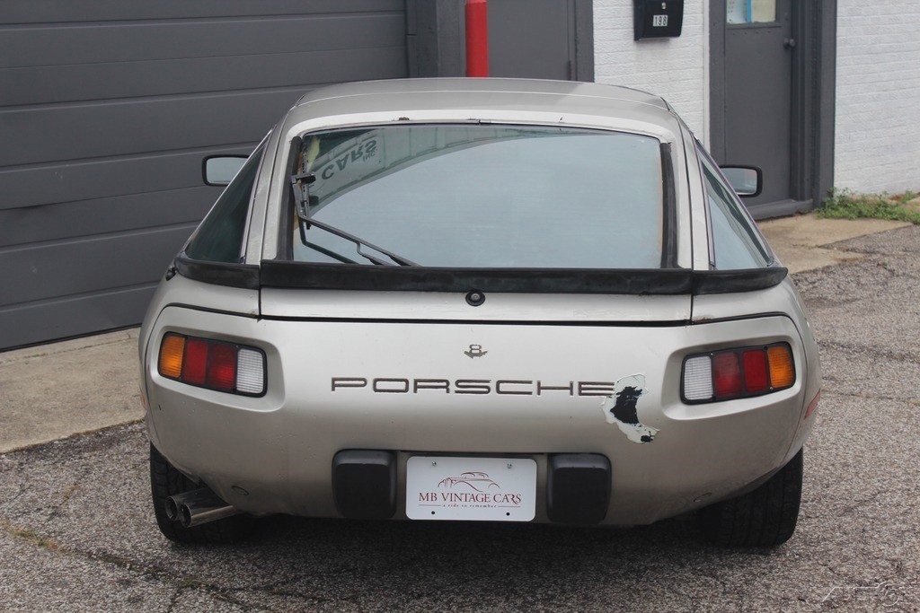 Porsche-928-1981-Hatchback-5
