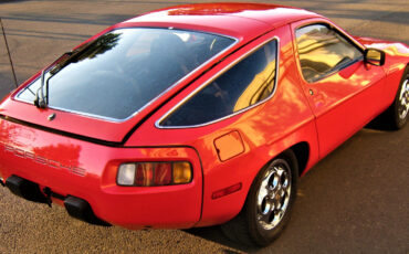 Porsche-928-1982-Coupe-3