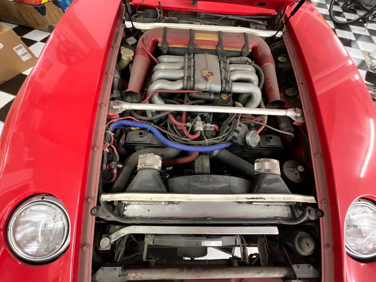 Porsche-928-1982-red-10