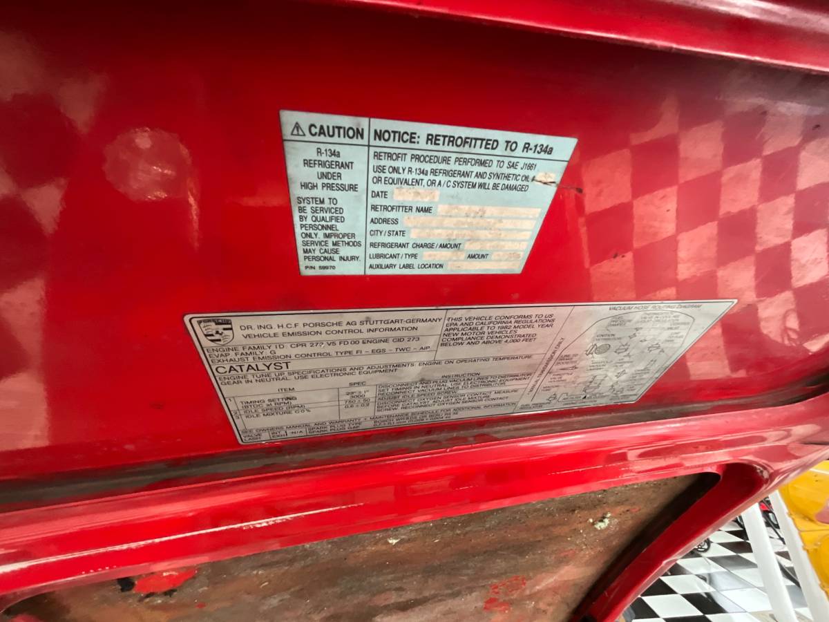 Porsche-928-1982-red-11