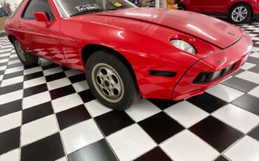 Porsche-928-1982-red-2