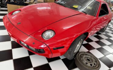 Porsche-928-1982-red-20