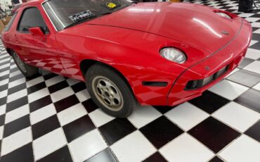 Porsche-928-1982-red-21