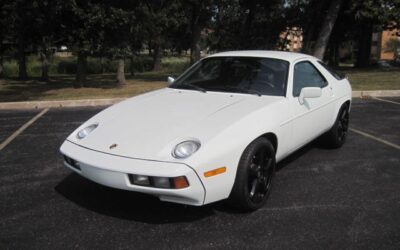 Porsche 928 1984 Coupe