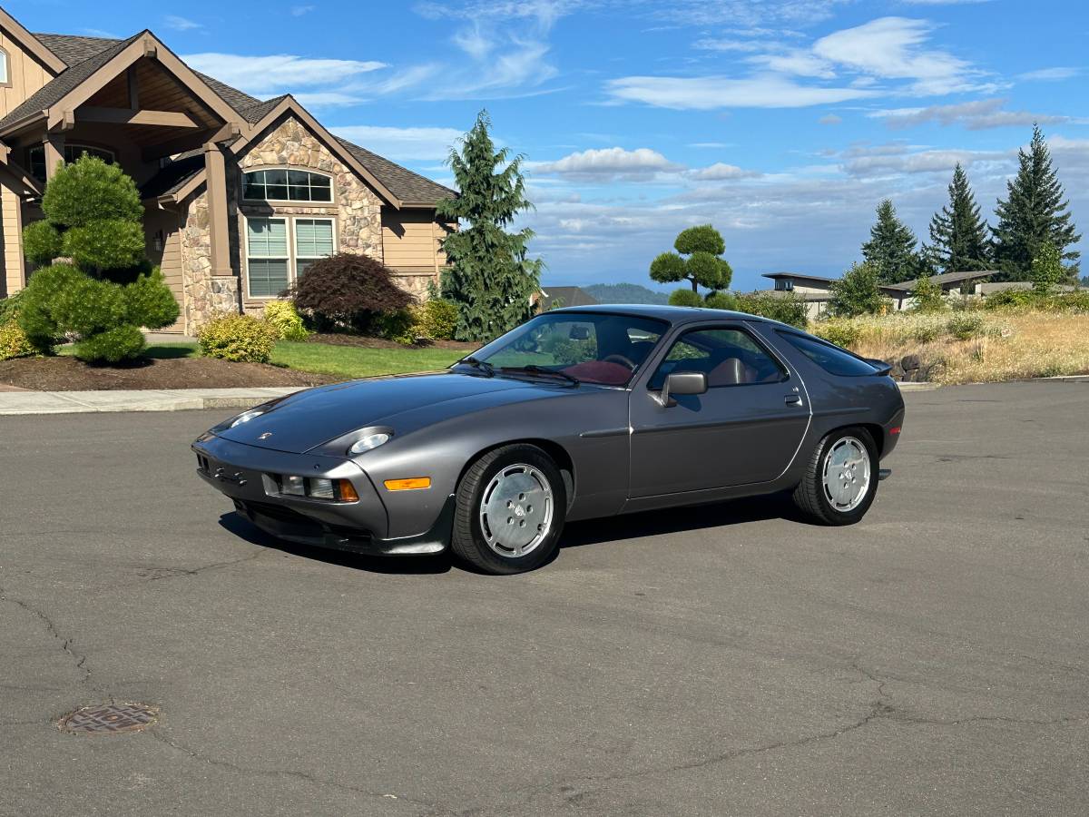Porsche-928-1985-brown-1