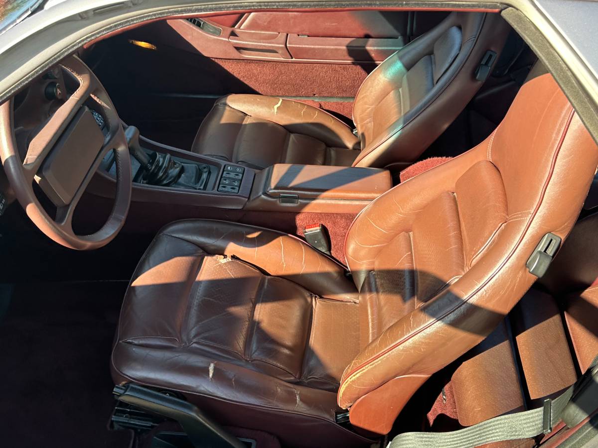 Porsche-928-1985-brown-10