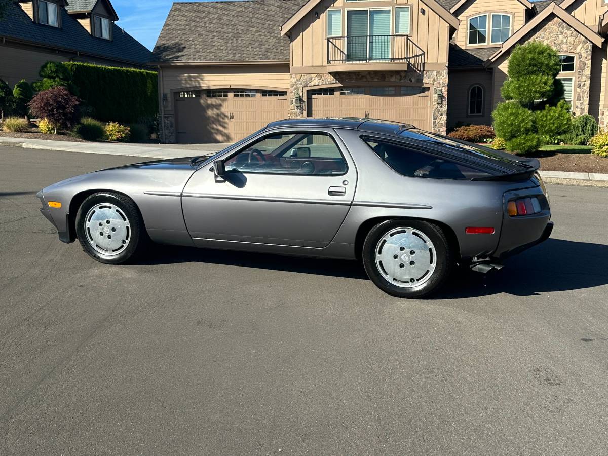 Porsche-928-1985-brown-7