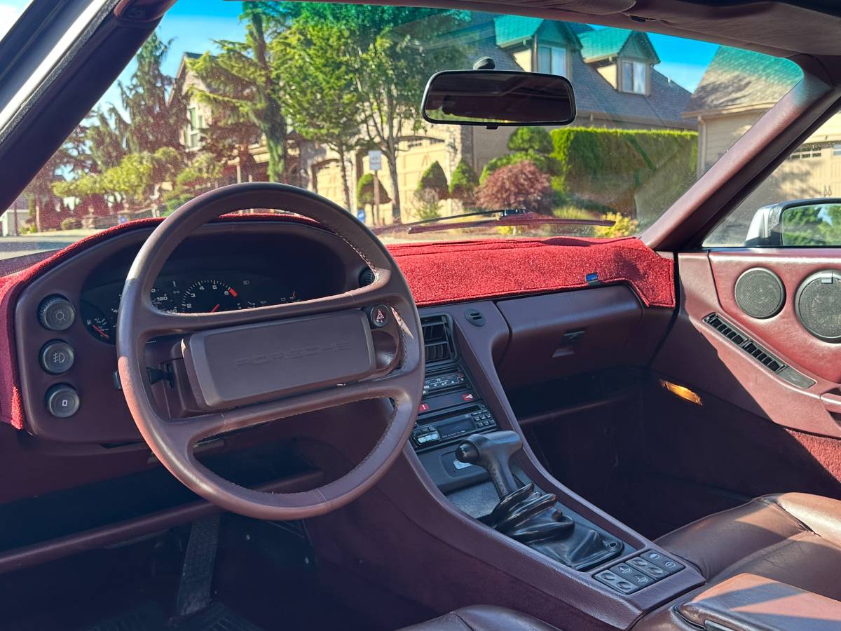 Porsche-928-1985-brown-8