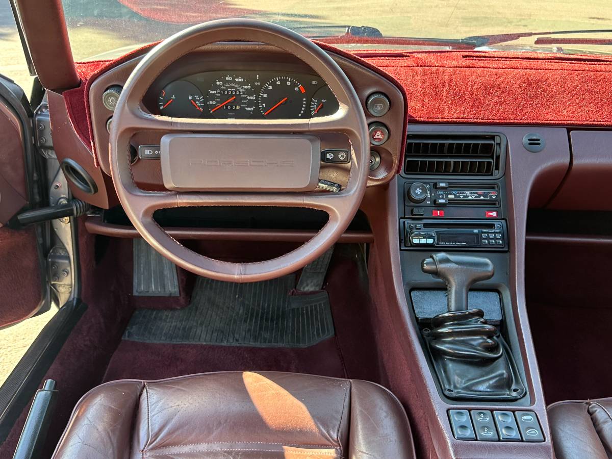 Porsche-928-1985-brown-9