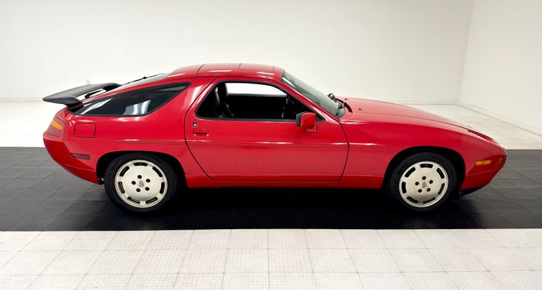 Porsche-928-1987-Guards-Red-Black-19