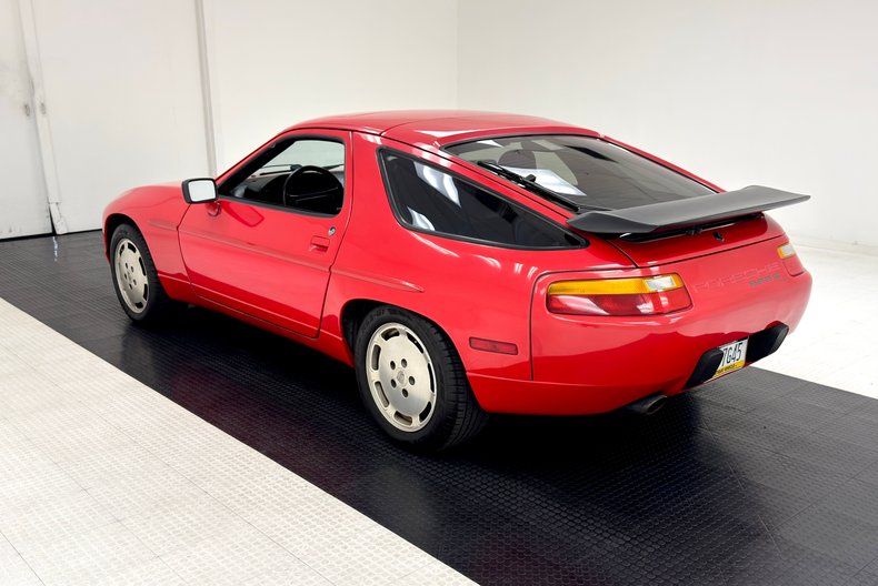 Porsche-928-1987-Guards-Red-Black-2