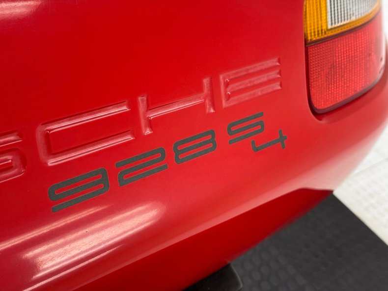 Porsche-928-1987-Guards-Red-Black-31