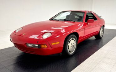 Porsche-928-1987-Guards-Red-Black