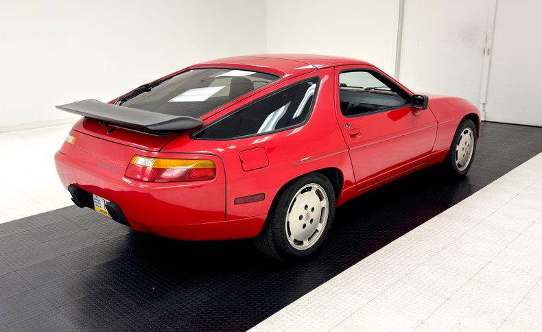 Porsche-928-1987-Guards-Red-Black-4