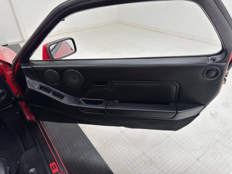 Porsche-928-1987-Guards-Red-Black-40
