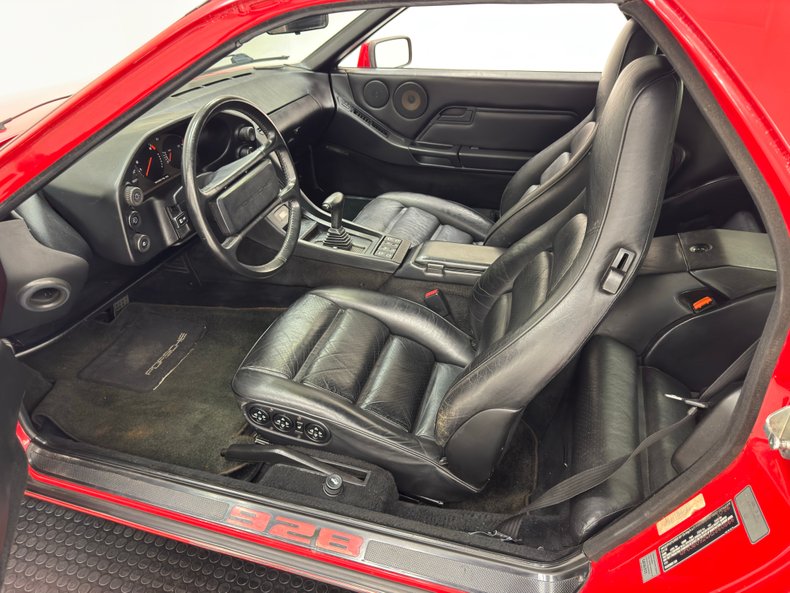 Porsche-928-1987-Guards-Red-Black-42