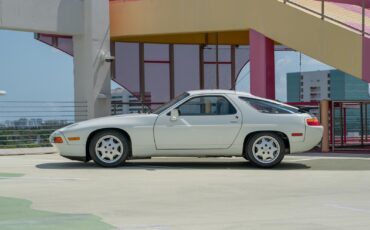 Porsche-928-1991-COUPE-2-DR-3