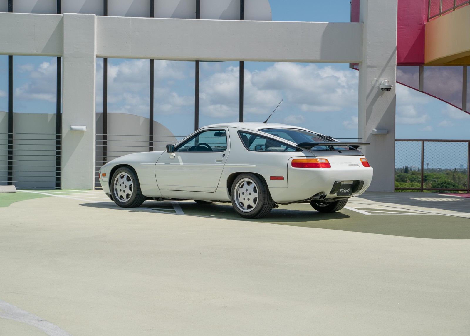 Porsche-928-1991-COUPE-2-DR-6