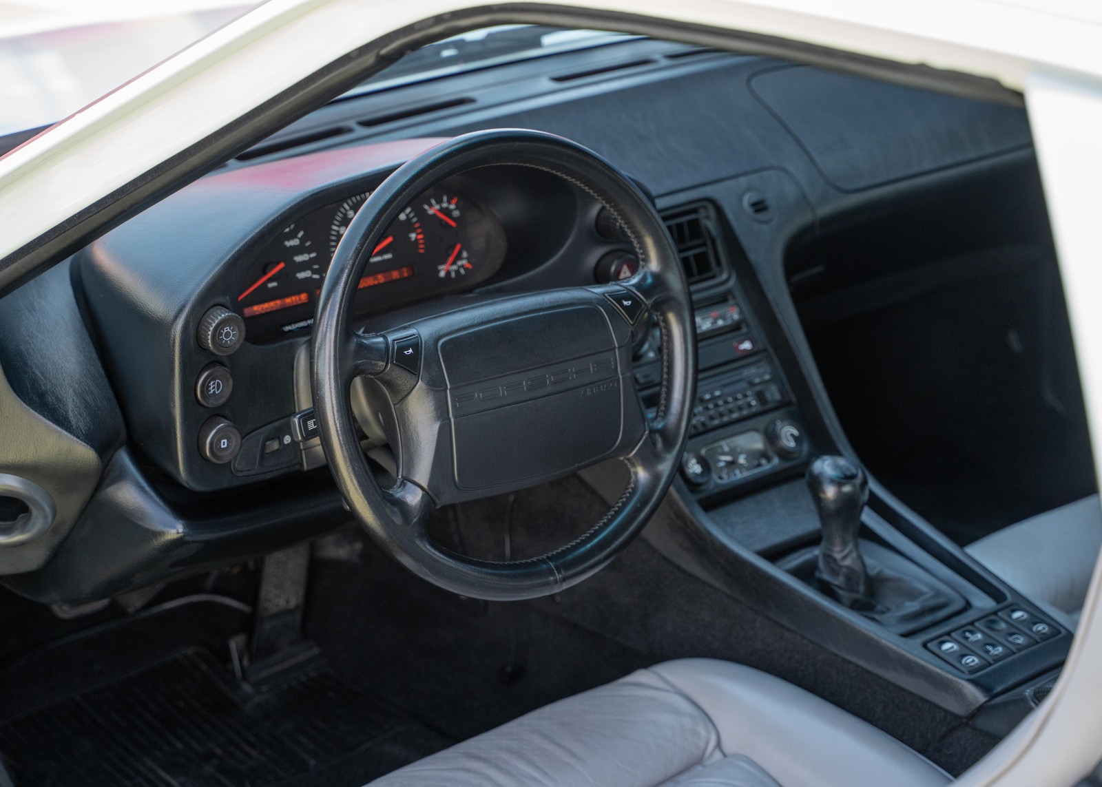 Porsche-928-1991-COUPE-2-DR-8