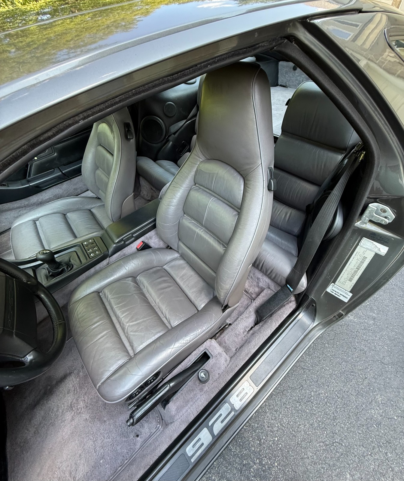 Porsche-928-1991-Coupe-12