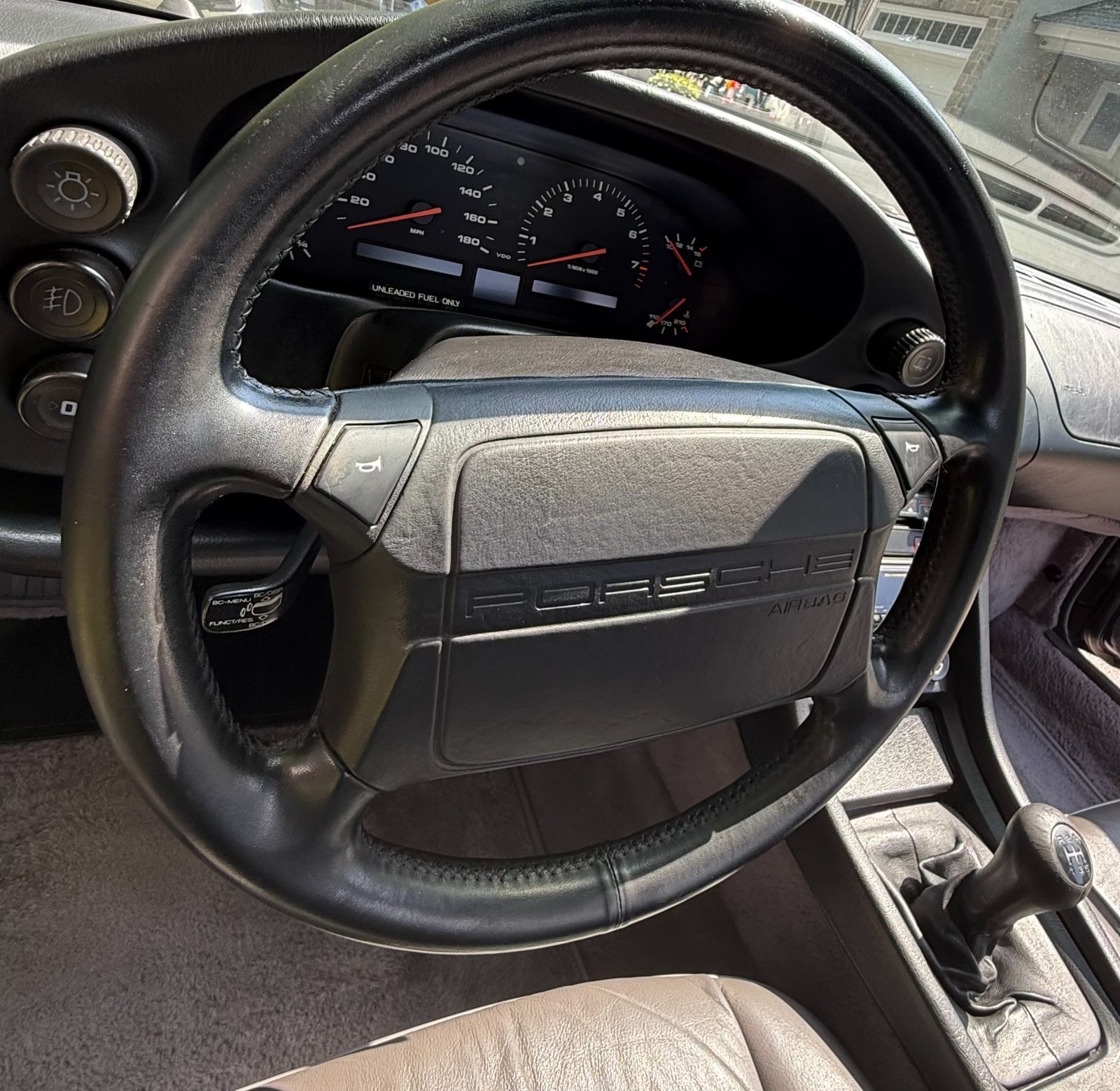 Porsche-928-1991-Coupe-15